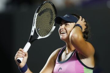 Stakusic stuns No. 1 Ostapenko, makes Guadalajara quarterfinals